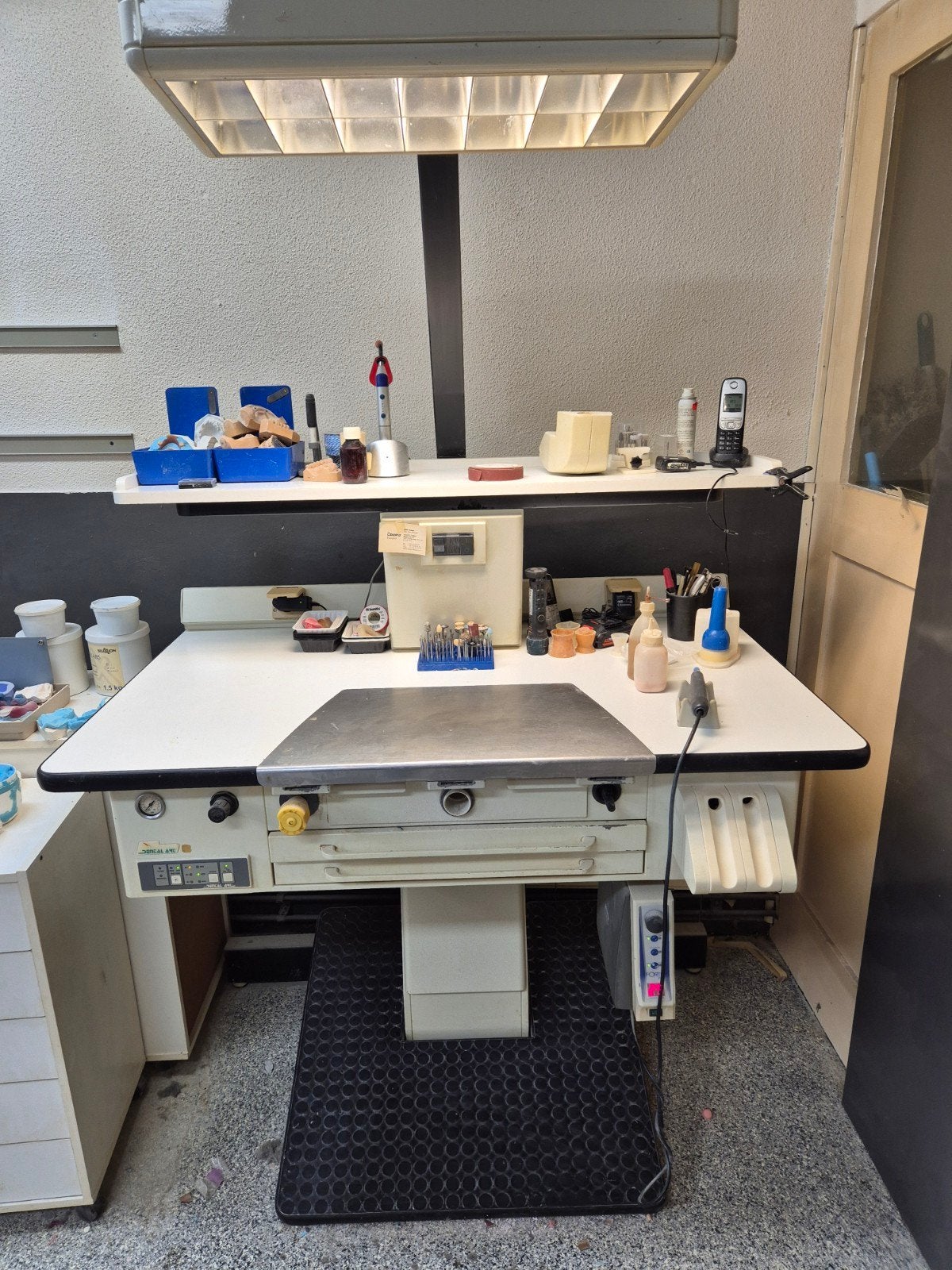 Tandtechniektafel compleet met verlichting en afzuiging, Ophalen of Verzenden, Gebruikt