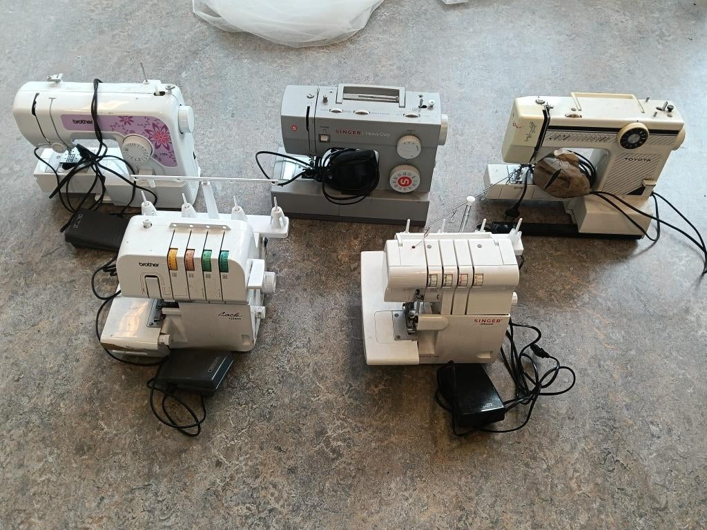 Set naaimachines en lockmachines, Ophalen of Verzenden, Gebruikt, Naaimachine, Singer