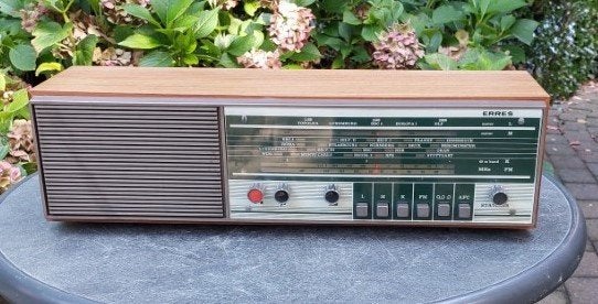 Mooie spelende Erres tafelradio, Ophalen of Verzenden, Gebruikt, Radio