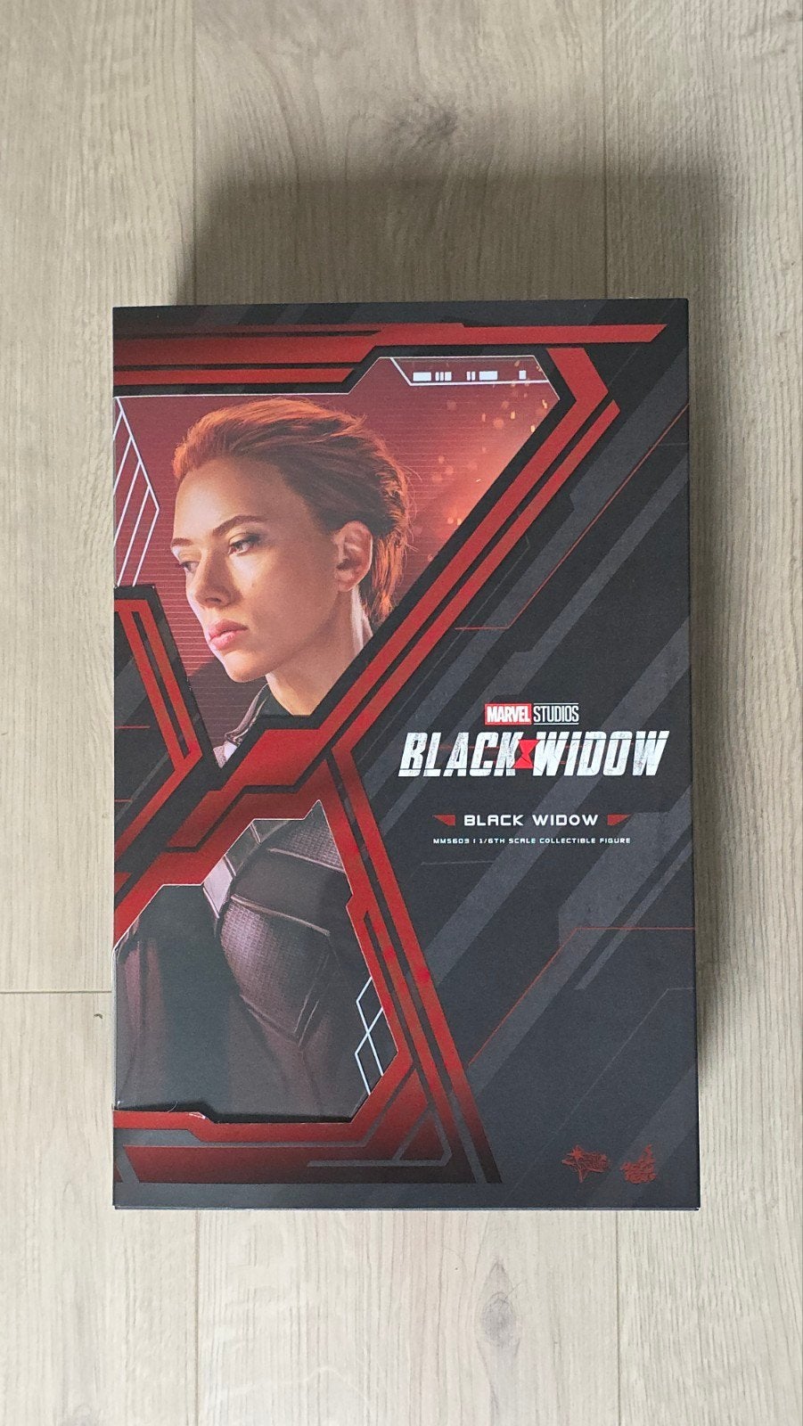 Hot Toys Black Widow MMS603, Verzamelen, Poppetjes en Figuurtjes, Zo goed als nieuw, Ophalen