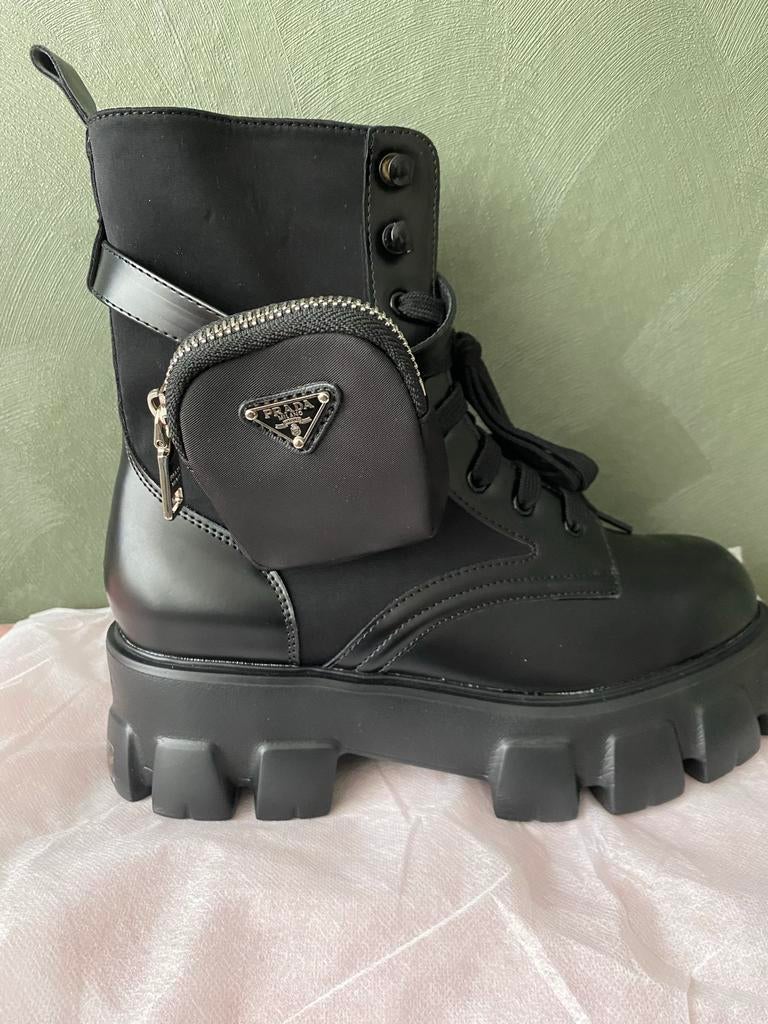 Prada laarsjes dames nieuw, Ophalen of Verzenden, Nieuw, Zwart, Lage of Enkellaarzen