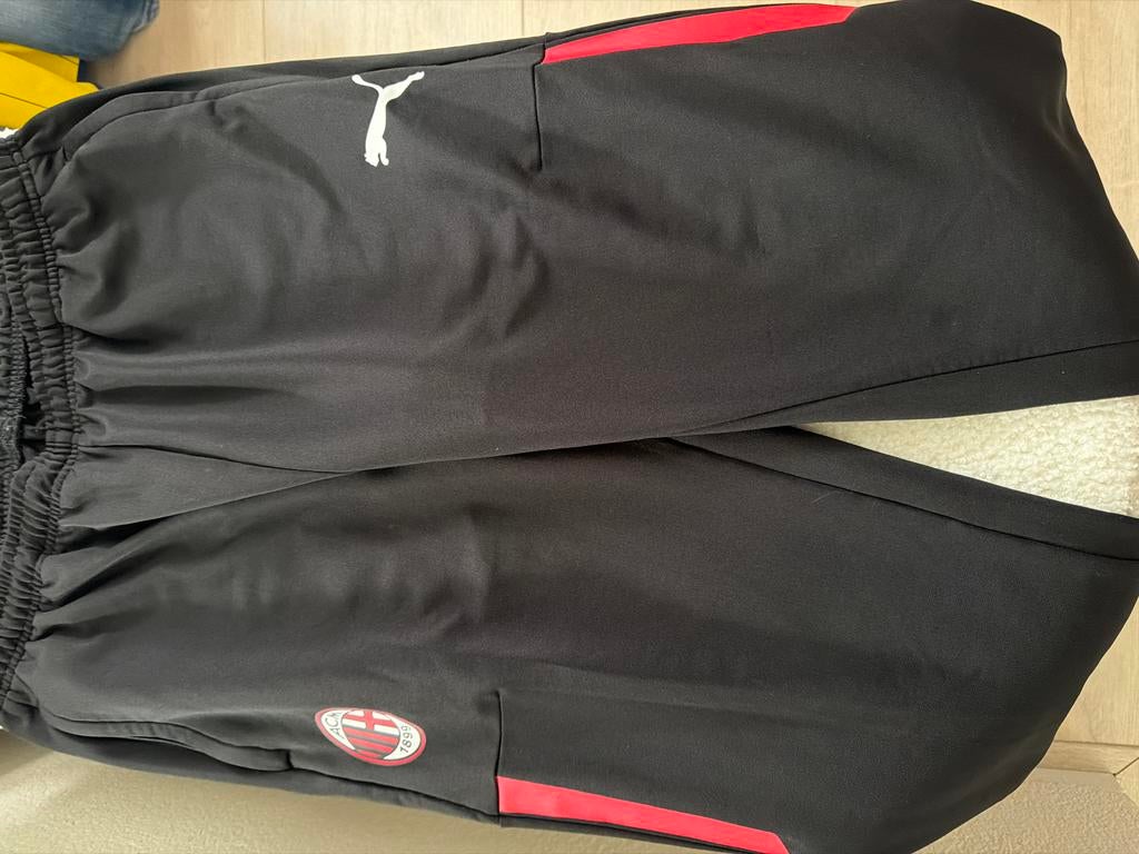 AC Milan trainingspak maat L, Maat 52/54 (L), Zwart, Ophalen of Verzenden, Voetbal