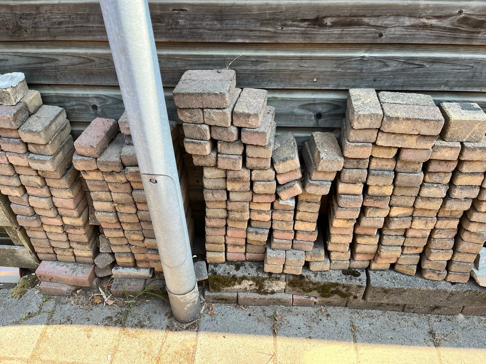 Gebruikte betonnen klinkers voor tuin of oprit, Ophalen, Gebruikt, Klinkers, 10 m² of meer