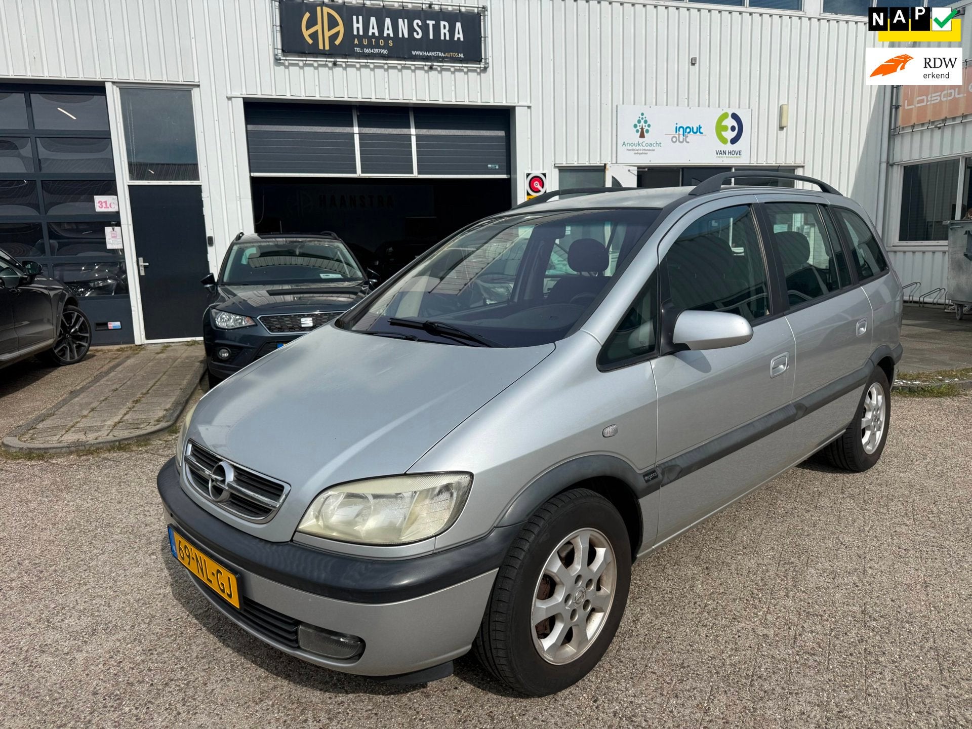 Opel Zafira 2.2-16V Elegance Trekhaak 7 persoons ECC NL Auto, Gebruikt, Zwart, 4 cilinders, 7 stoelen