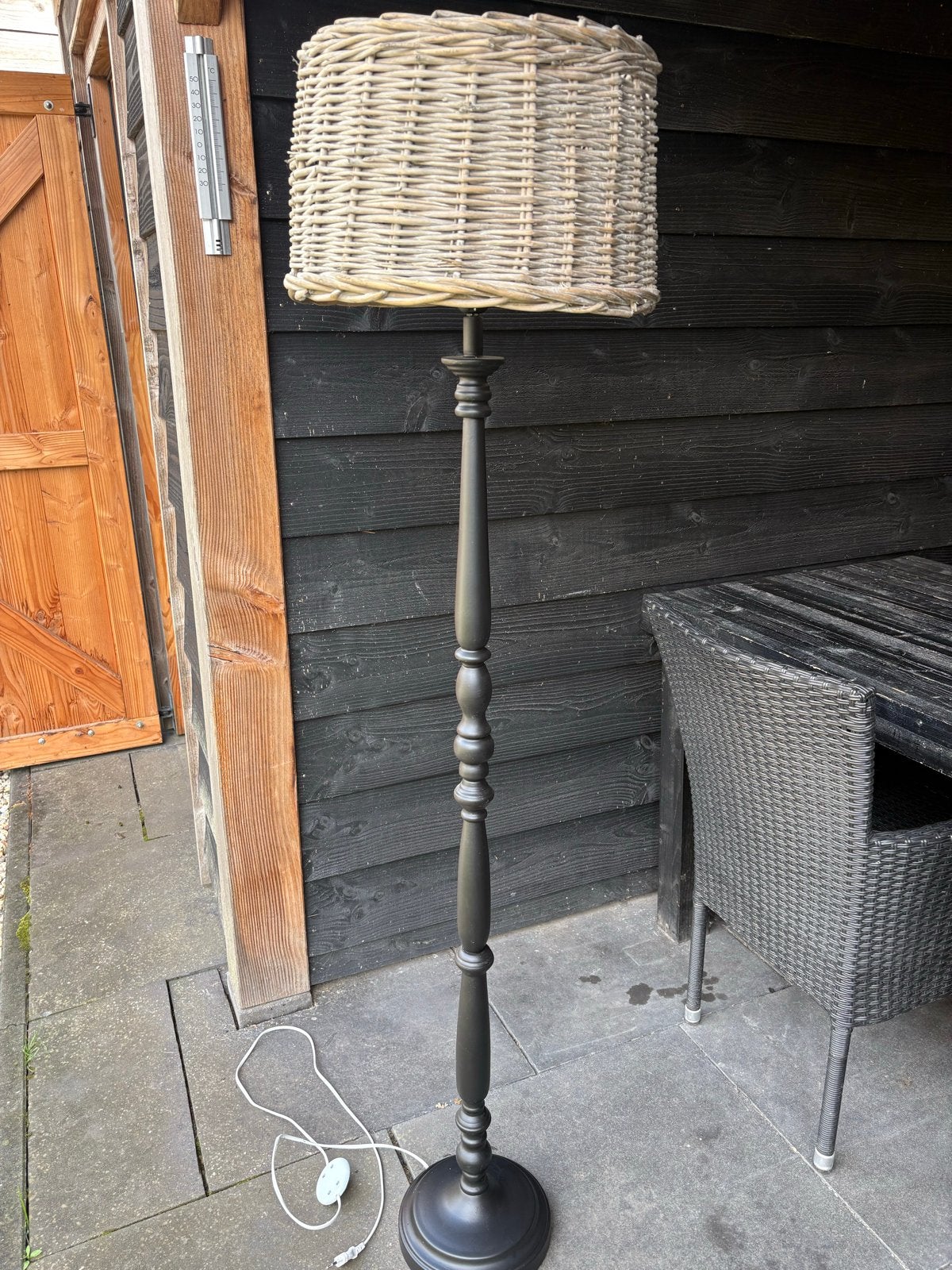 Staande lamp met rieten kap, Ophalen, Gebruikt, E27 (groot), Landelijk