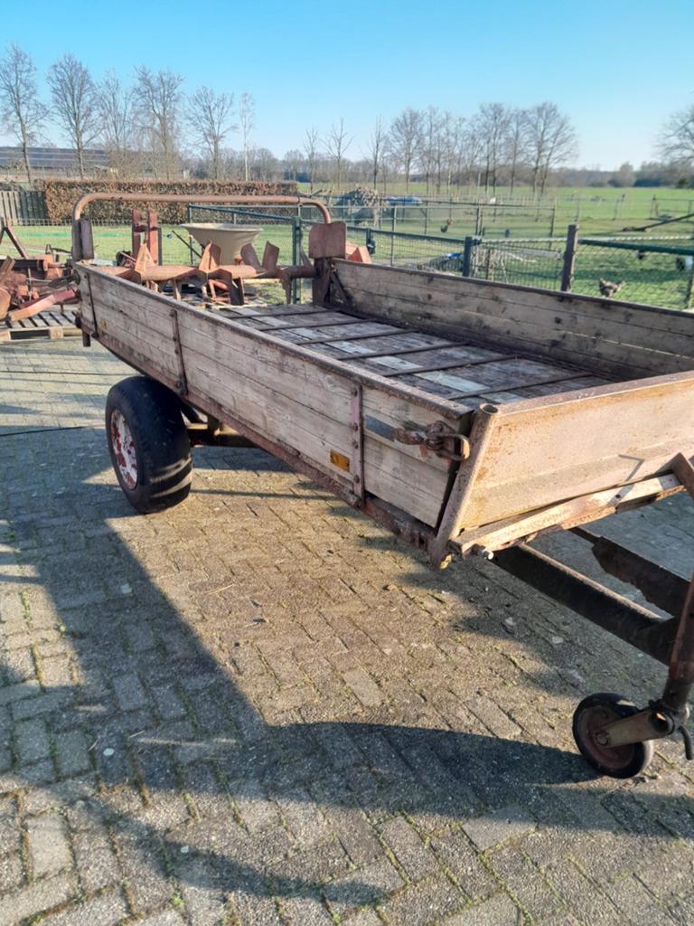 Mestverspreider, Ophalen