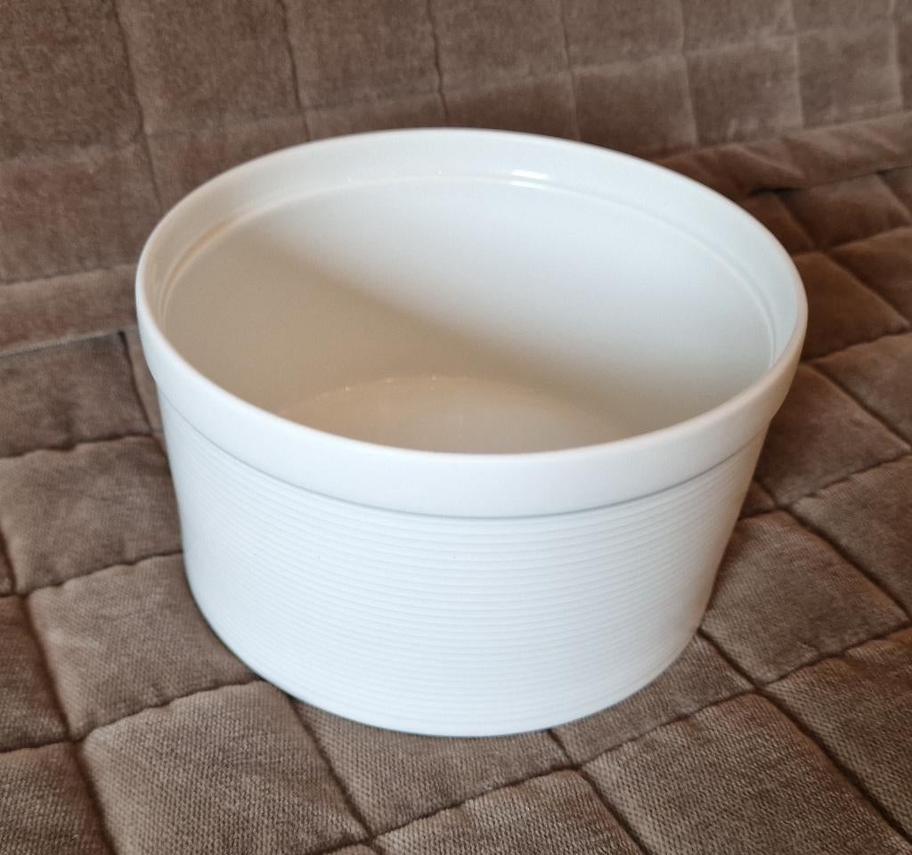 Thomas Trend wit porseleinen soufflé schaal-ovenvast. Nieuw., Nieuw, Ophalen of Verzenden, Schaal of Schalen, Effen