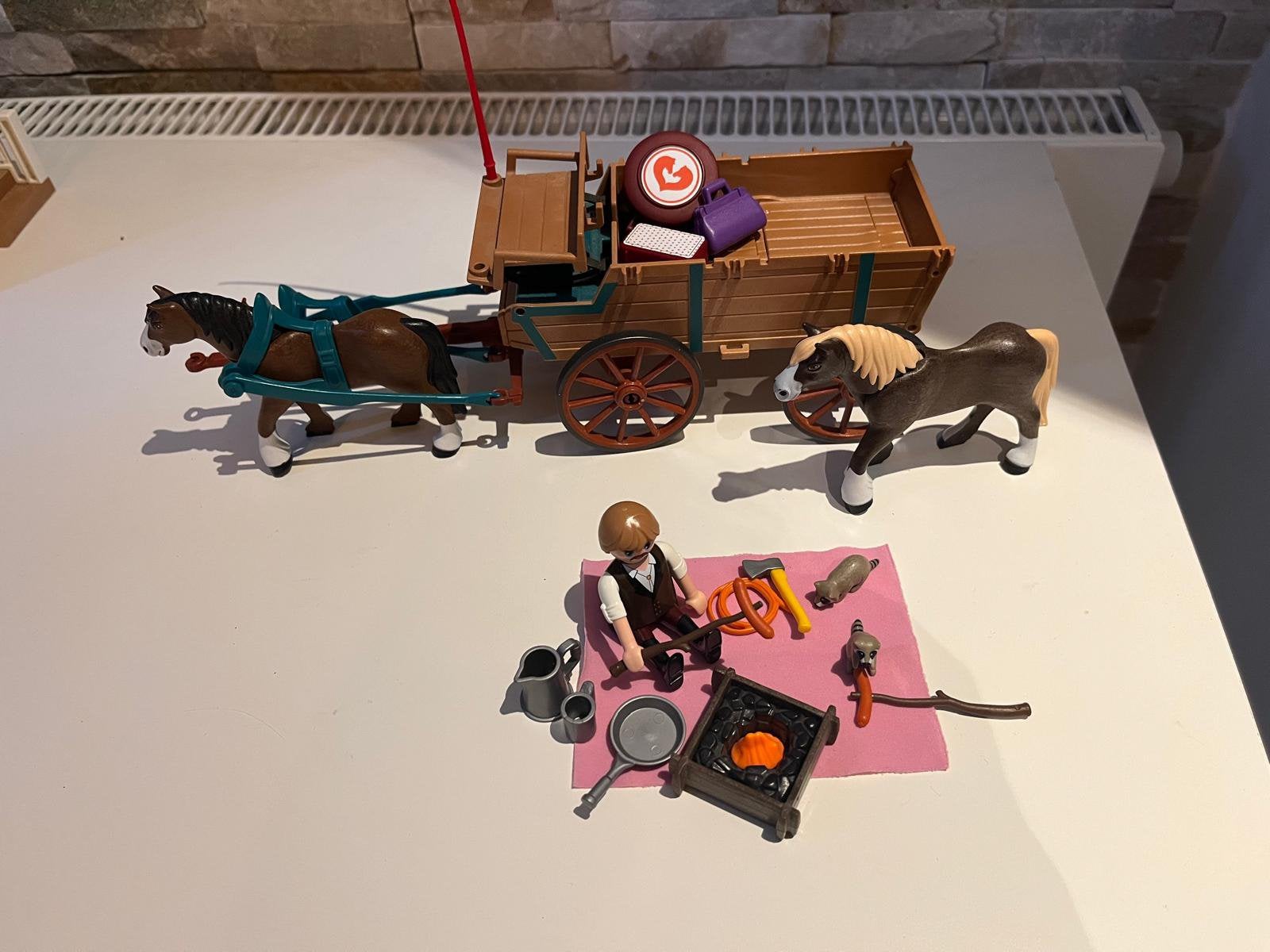 Playmobil huifkar set, serie Spirit Riding Free, Ophalen of Verzenden, Zo goed als nieuw