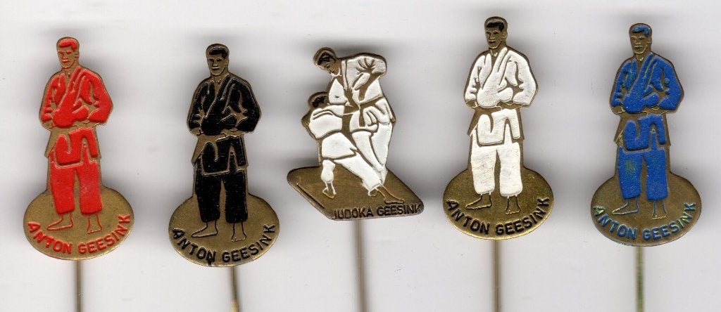 5 speldjes ANTON GEESINK JUDO (A9), Ophalen of Verzenden, Gebruikt, Overige onderwerpen