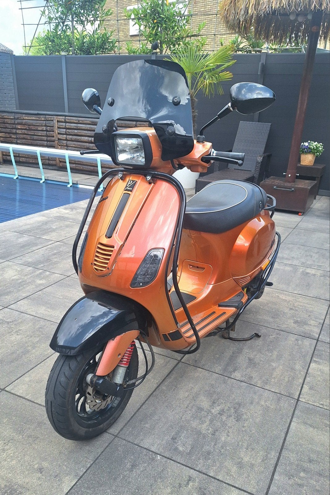 VESPA s50 80cc FULL OPTION COMPLEET MET HELMEN ETC. 4tak, Ophalen, Benzine