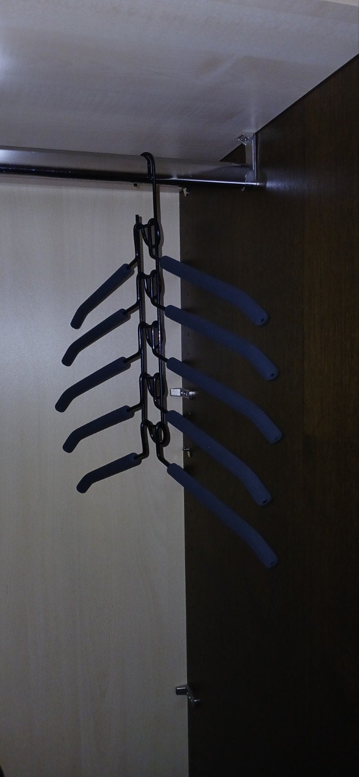 Ruimtebesparende kledinghanger met 5 hangers, Ophalen of Verzenden, Zo goed als nieuw, Metaal, Volwassenen