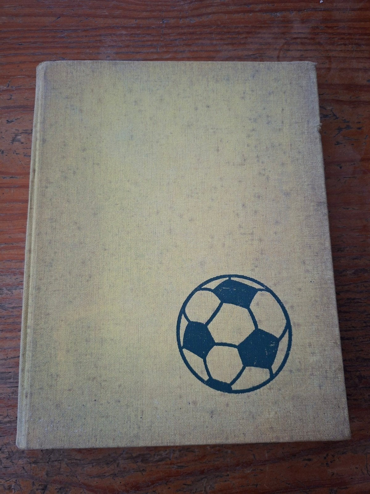Europa Cup 71/72 - Hans Molenaar - Voetbalboek, Ophalen of Verzenden, Gelezen, Hans Molenaar, Balsport