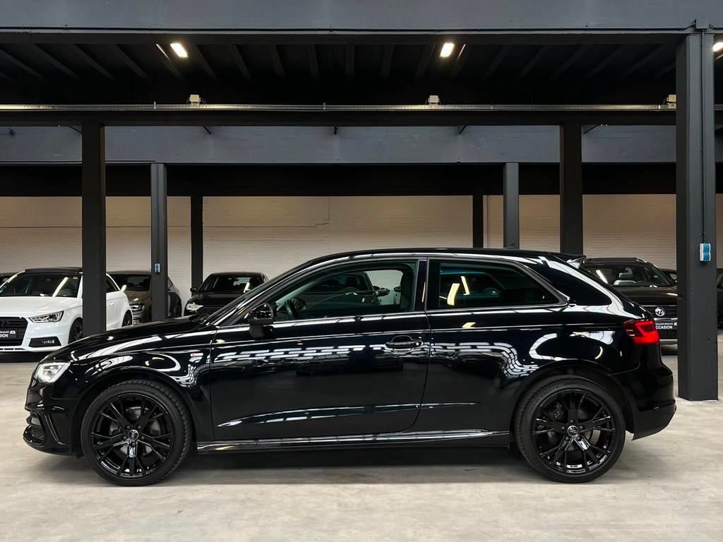 Audi A3 1.2 TFSI Ambiente XenonLED/Cruise/Stoelverw, Auto's, Voorwielaandrijving, Gebruikt, Zwart, 4 cilinders