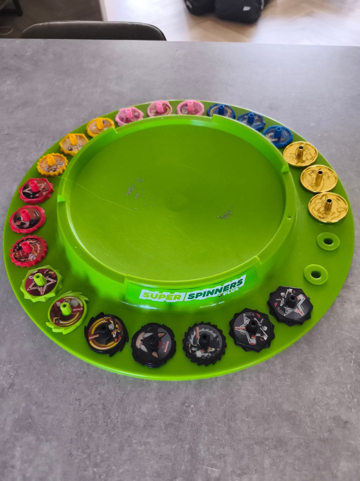 Super Spiners set met arena en 22 spinners, Ophalen of Verzenden, Gebruikt, Jongen of Meisje