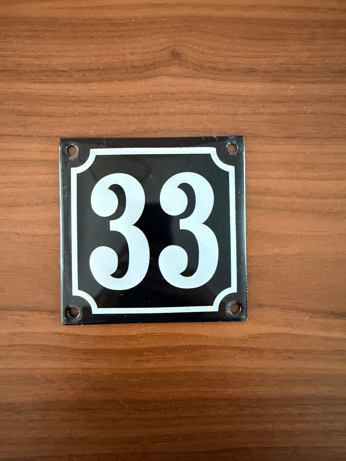 Emaille huisnummer 33, Ophalen of Verzenden