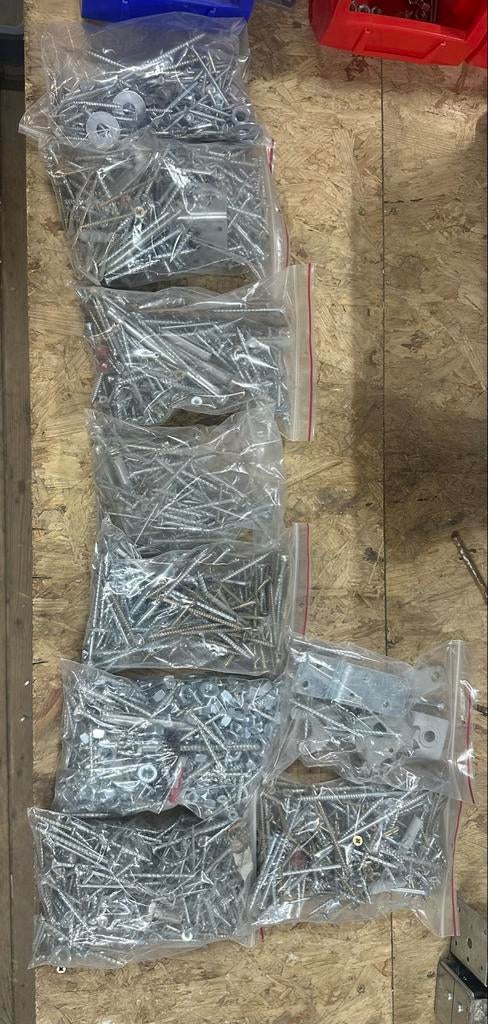 Diverse schroeven, bouten en moeren - Grote partij, Doe-het-zelf en Verbouw, Gebruikt, Overige typen, Ophalen of Verzenden, Minder dan 50 mm