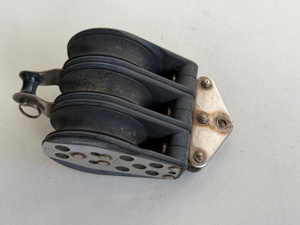 Sail Speed 3 schijfs blok 55 mm met hondsvot 12 mm lijn, Watersport en Boten, Accessoires en Onderhoud, Ophalen of Verzenden, Gebruikt