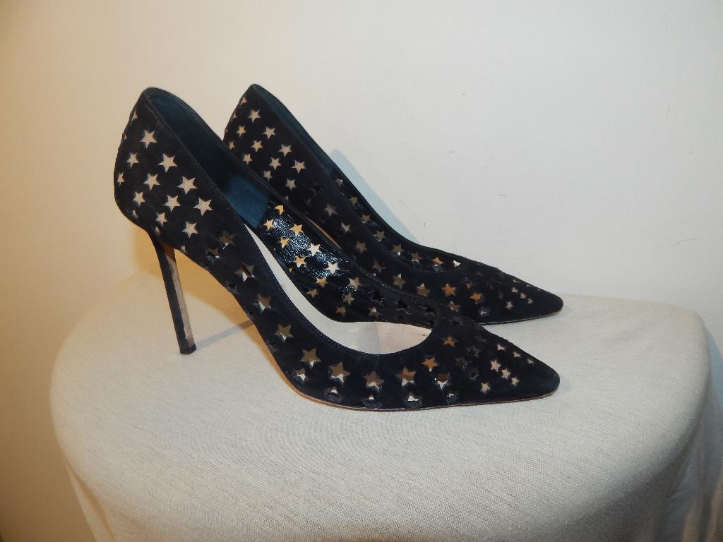 Jimmy Choo zwarte pumps open gewerkt sterretjes print40, Pumps, Zwart, Gedragen, Jimmy choo