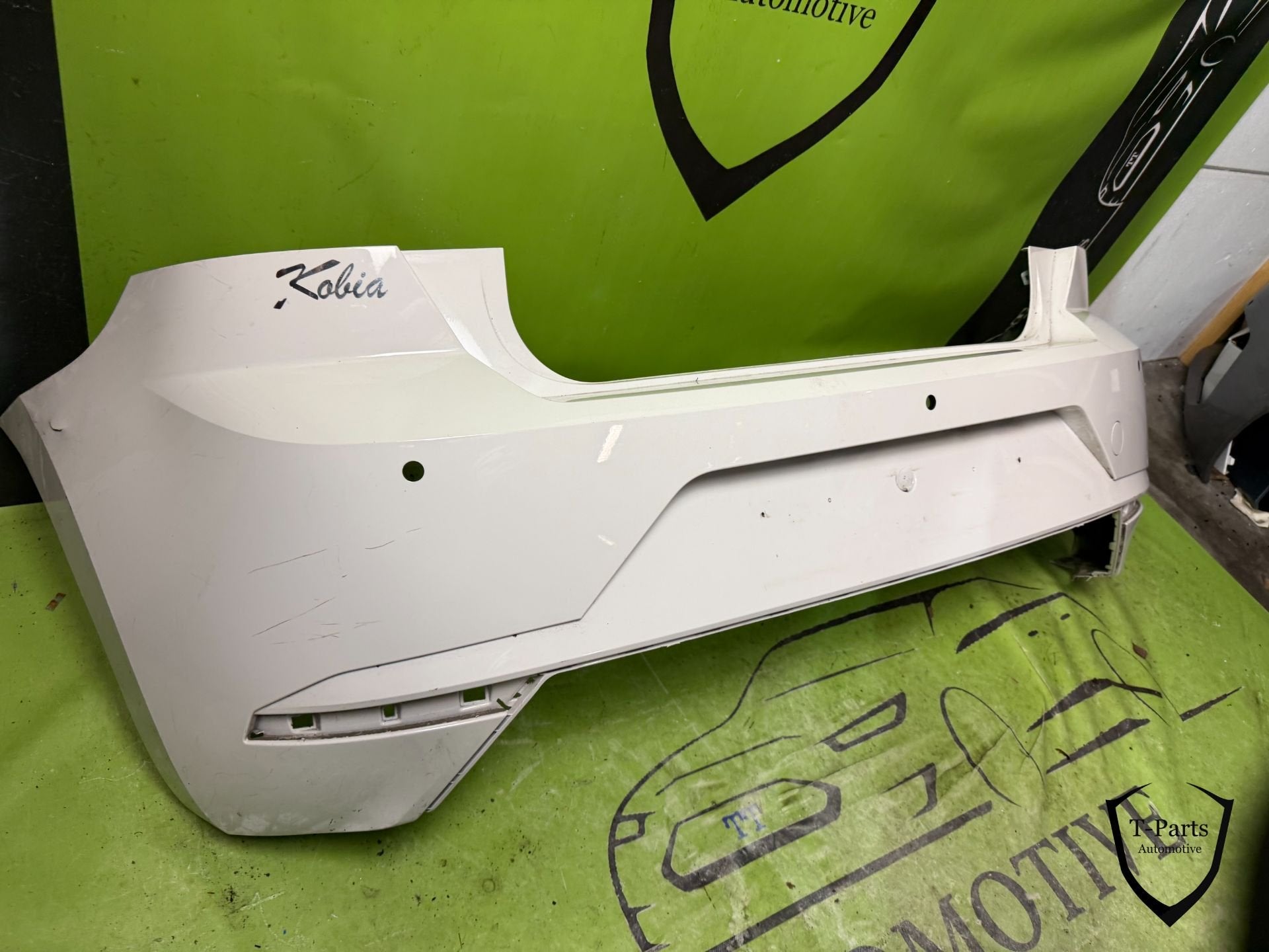 seat ibiza 5f achterbumper bumper, Gebruikt, Autovia A-2, Km 585 585
08760  Martorell, ES, Ophalen of Verzenden, SEAT S.A.
