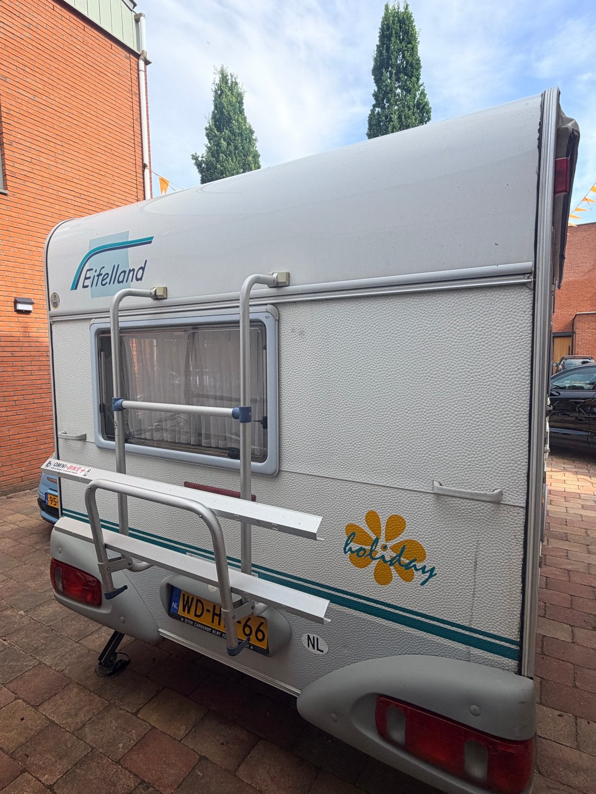 Eiffelland Holiday 450 met Mover, Luifel en Voortent, Mover, Vast bed, Rondzit, 4 tot 5 meter