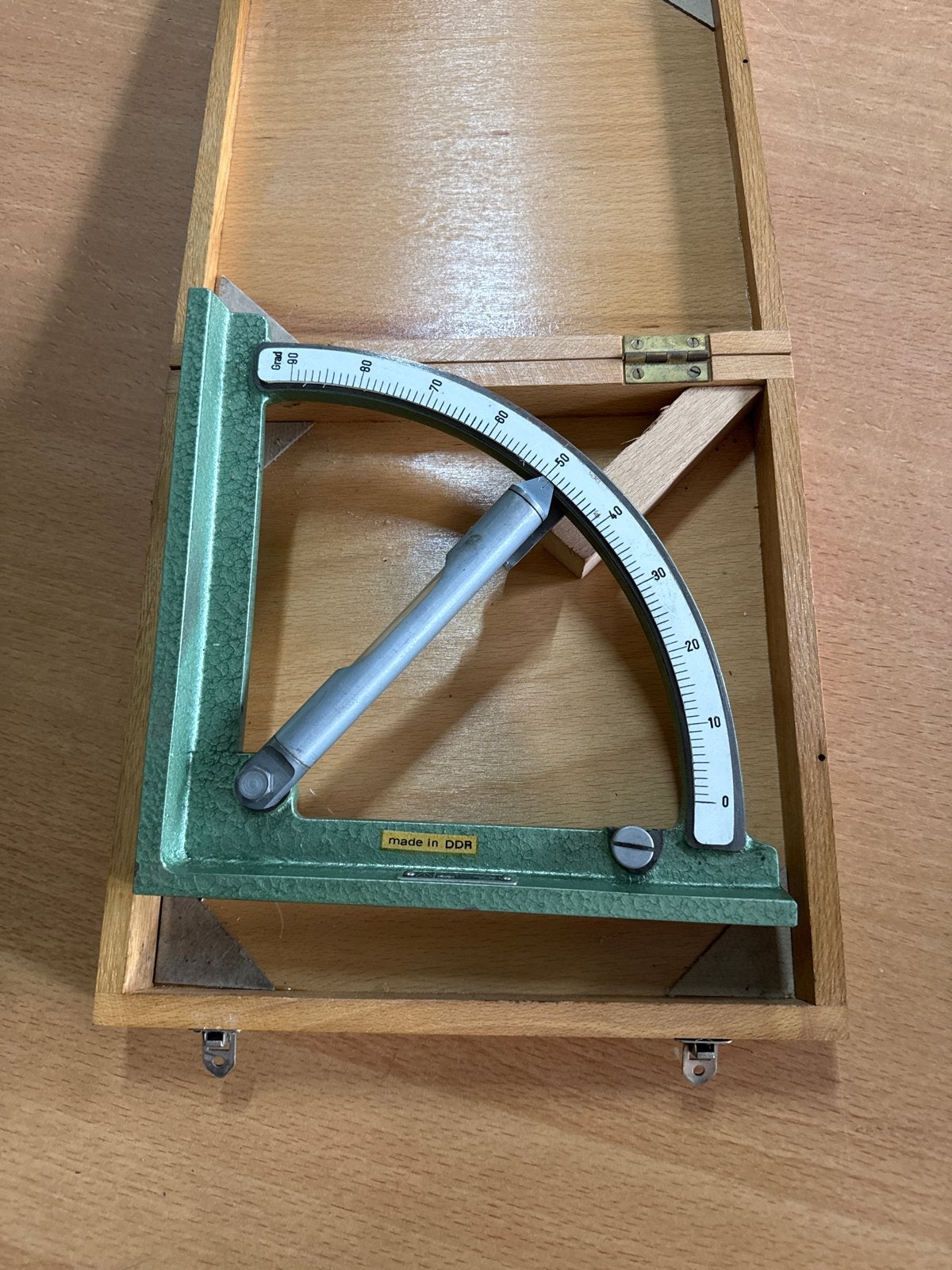 Vintage hellingsmeter Made in DDR met houten kist, Gebruikt, Ddr, Ophalen of Verzenden, Ddr