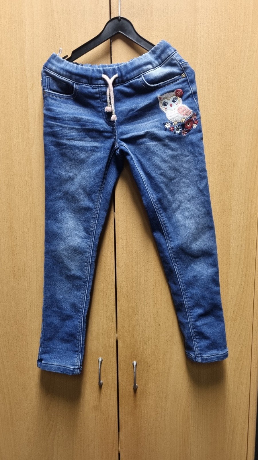 Leuke spijkerbroek C&A maat 128 met uil opdruk, Broek, Gebruikt, C&A, Meisje