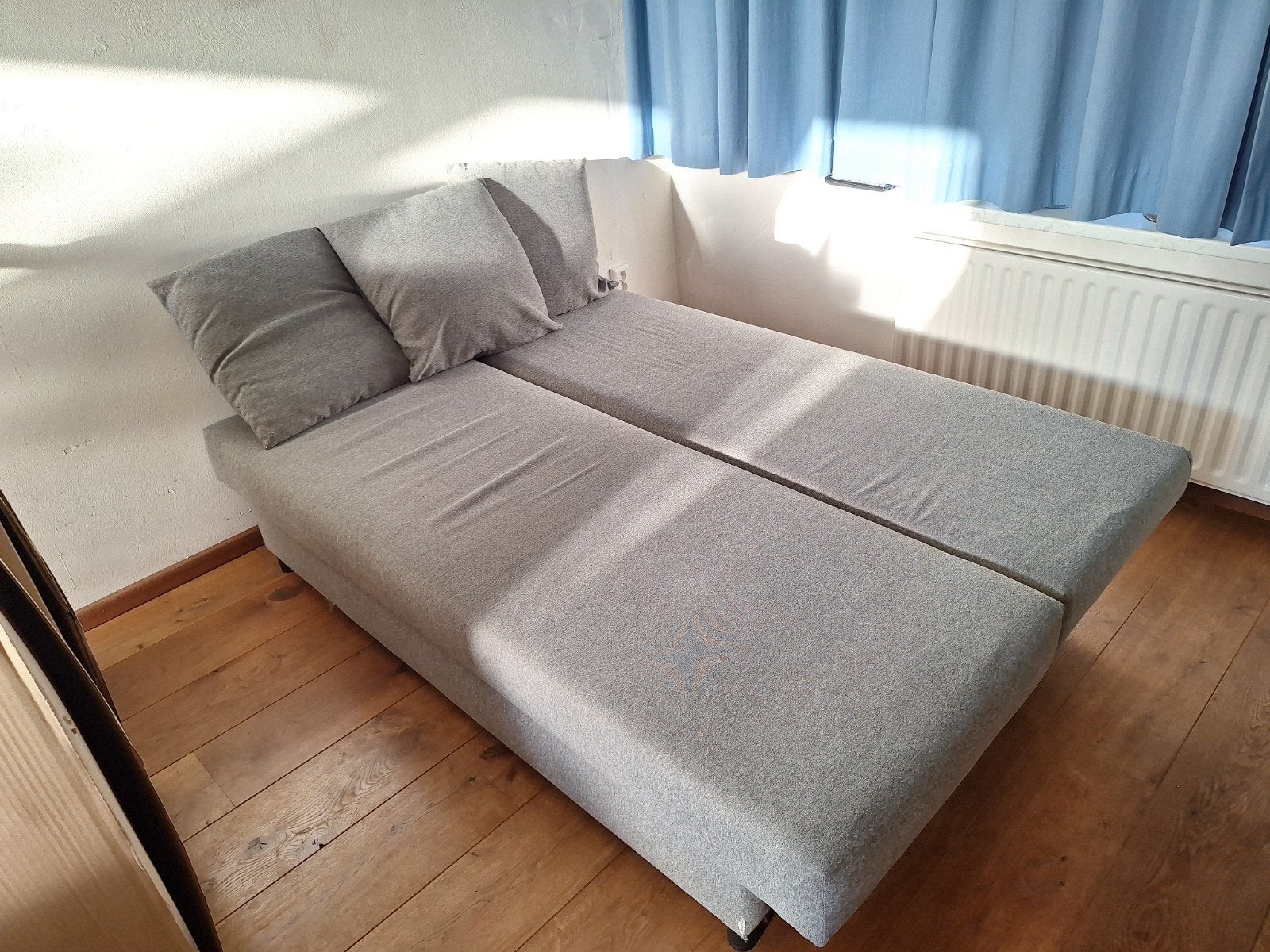 IKEA FRIHETEN slaapbank - Grijs, 3-persoons, Ophalen, Gebruikt, 100 tot 125 cm, Modern, Functioneel