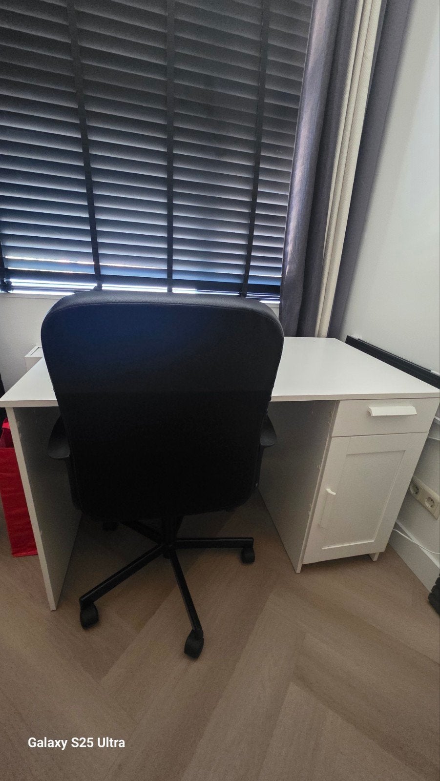 IKEA bureau met lade en kastje + bureaustoel, Ophalen, Met lades, Gebruikt, IKEA