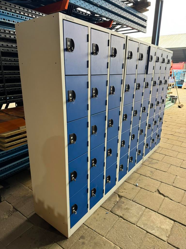 Profesionele 15 deurs lockerkasten - kluisjes, Ophalen
