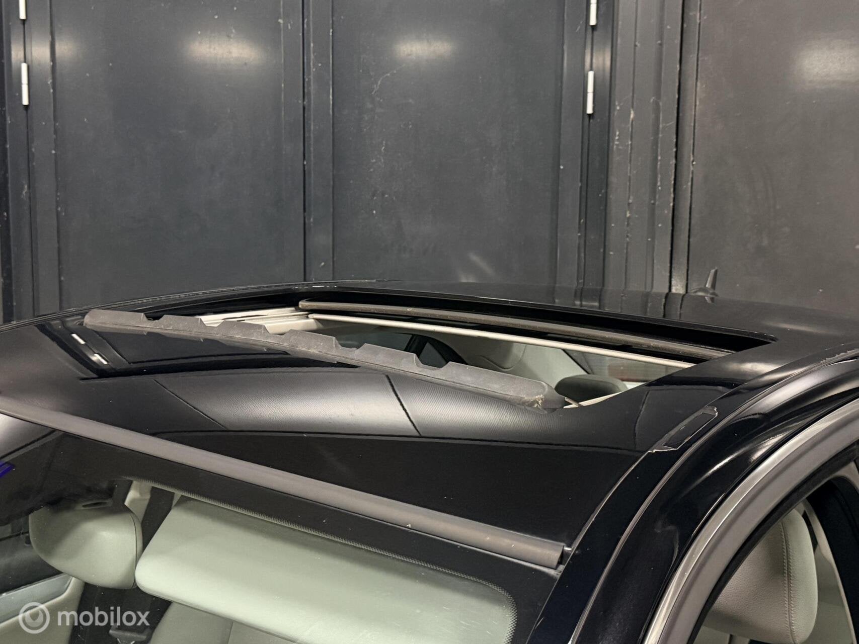 Mercedes C-klasse 350 CGI schuifdak/memory/stoelverwarming, Auto's, Automaat, Euro 5, Achterwielaandrijving, Zwart