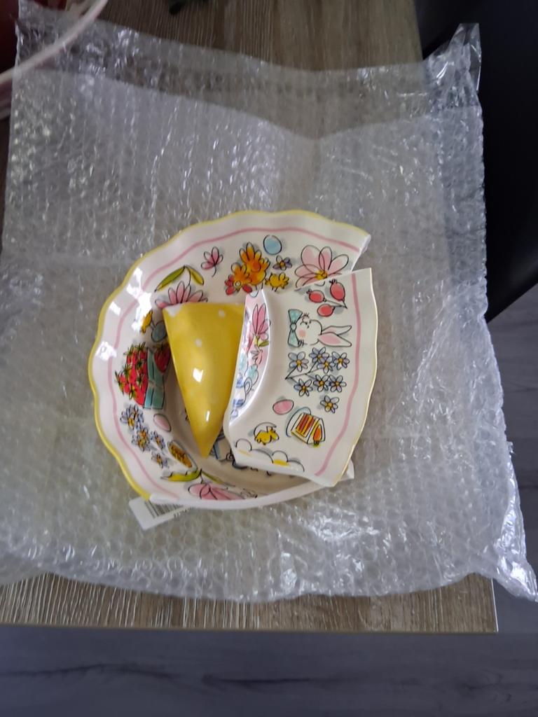2 Gebroken schalen van Blond Amsterdam Pasen, Ophalen of Verzenden, Nieuw