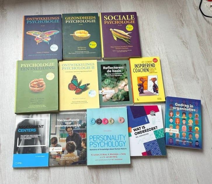 Alle boeken toegepaste psychologie jaar 1!, Ophalen of Verzenden, Zo goed als nieuw, Overige niveaus, Nederlands