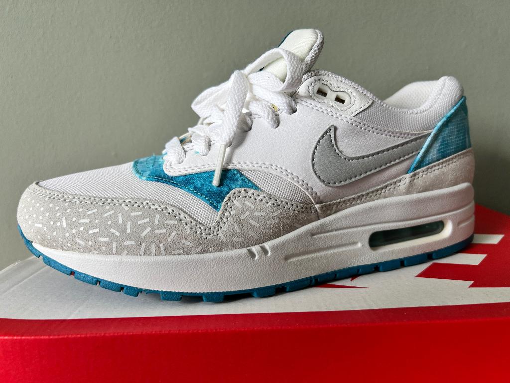 Nike Air Max 1 Sprinkles EU39 Zeldzaam, Ophalen of Verzenden, Grijs, Nike air max, Sneakers of Gympen