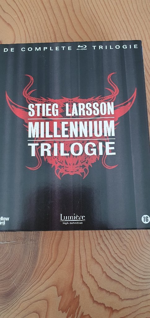 dvd box trilogie millennium, Vanaf 12 jaar, Ophalen of Verzenden, Zo goed als nieuw, Actie en Avontuur