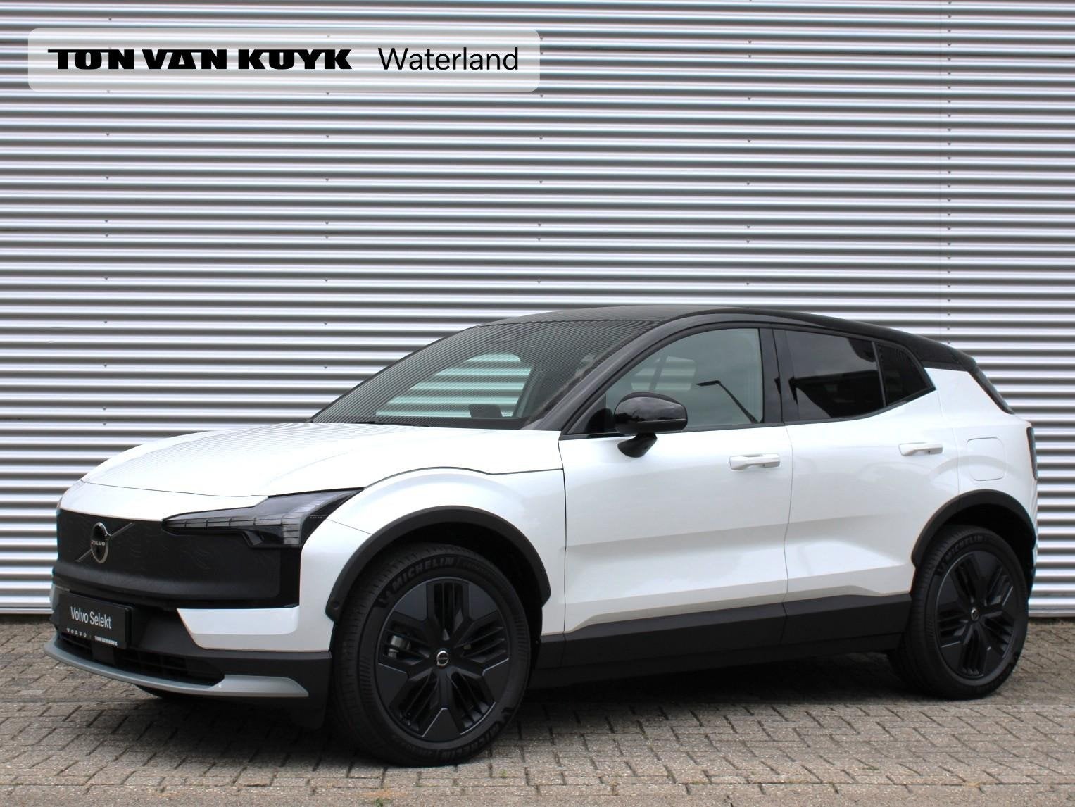 Volvo EX30 Cross Country P5 Long Range Ultra Automaat / Pano, Auto's, Gebruikt, Wit, Origineel Nederlands, 1600 kg