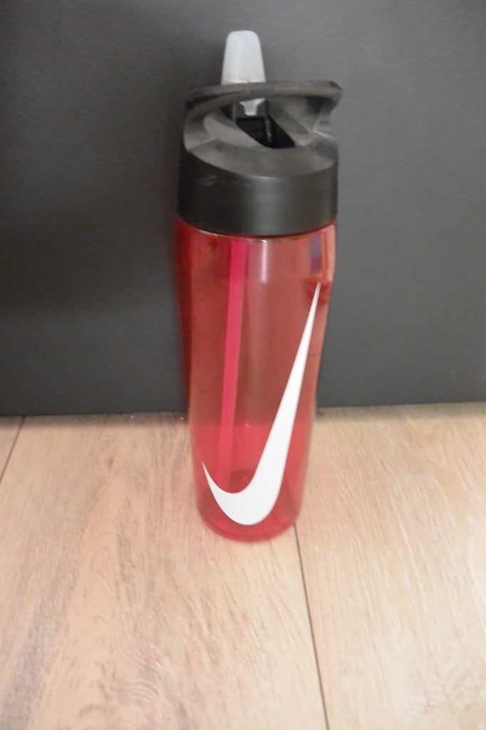 Roze Nike fles, Ophalen of Verzenden