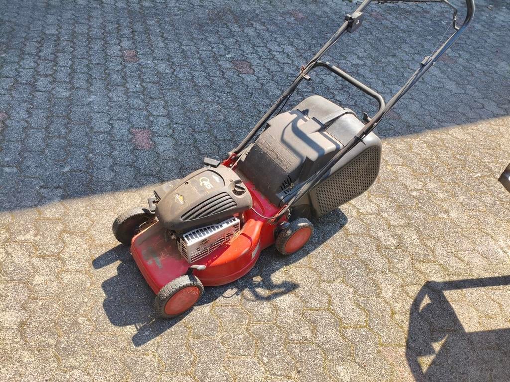Goed onderhouden Briggs & Stratton 2,2kw grasmaaier, Tuin en Terras, Ophalen, Cirkelmaaier, Gebruikt, Briggs & Stratton