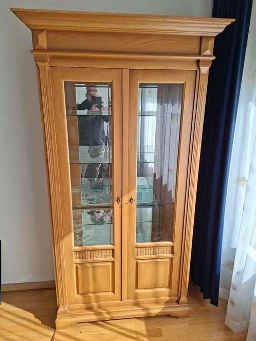 Eikenhouten vitrinekast met glazen deuren en planken, Huis en Inrichting, Kasten | Vitrinekasten, Ophalen, Eikenhout, 50 tot 100 cm