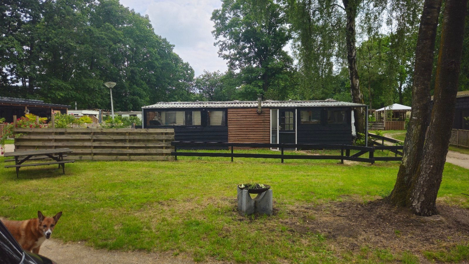 Mooie stacaravan met 3 slaapkamers aan bosrand, Tot en met 3