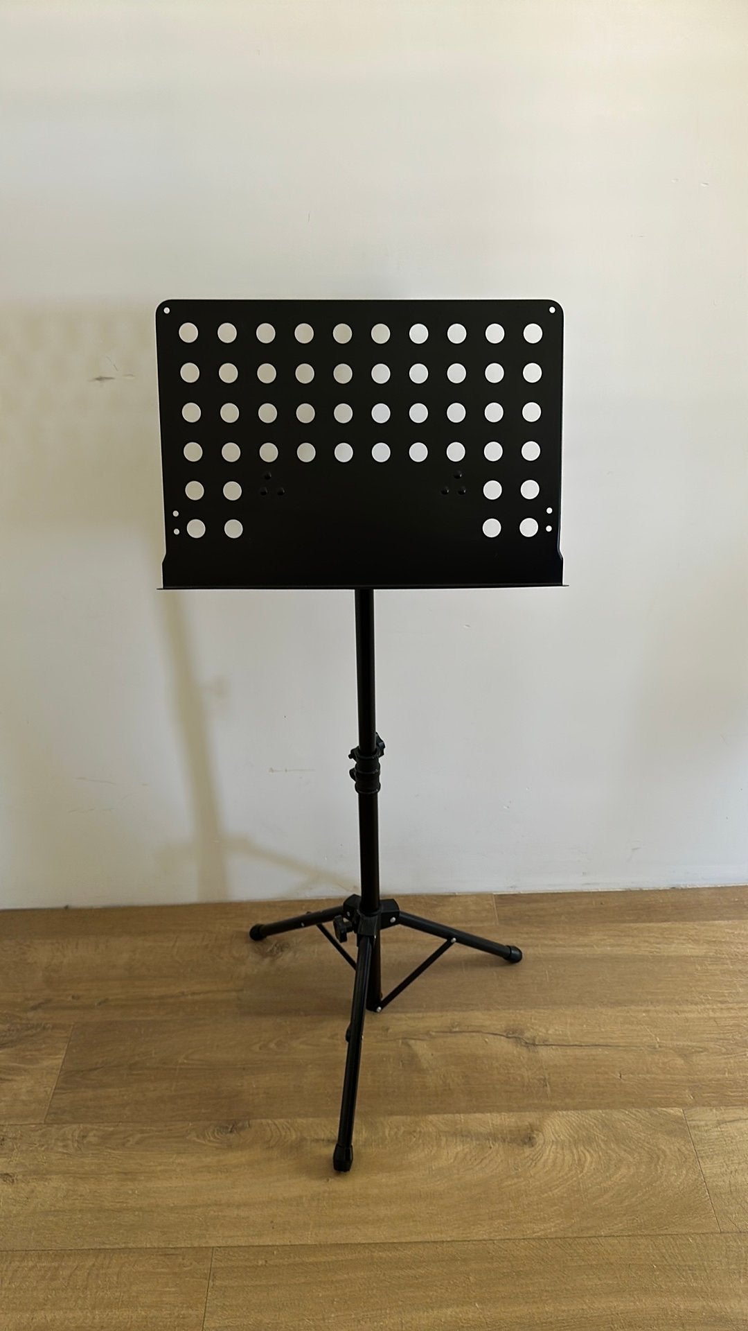 Stevige muziekstandaard Thomann zwart, Muziek en Instrumenten, Standaards, Ophalen, Gebruikt