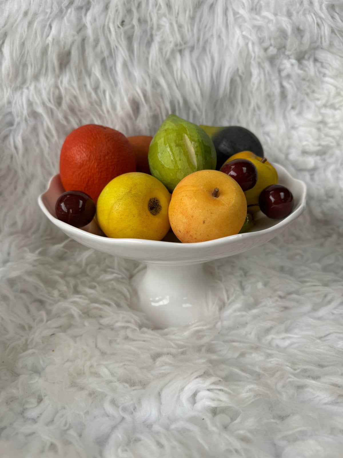 Kunstfruit op schaal, Ophalen, Porselein of Keramiek, Schaal, Rond