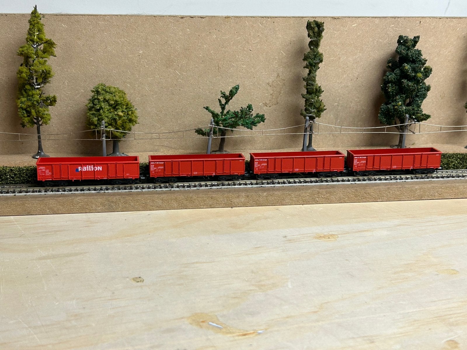 Set van 4 Railion/NS Cargo goederenwagons - Rood, Hobby en Vrije tijd, Modeltreinen | N-Spoor, Overige merken, Gelijkstroom, Wagon