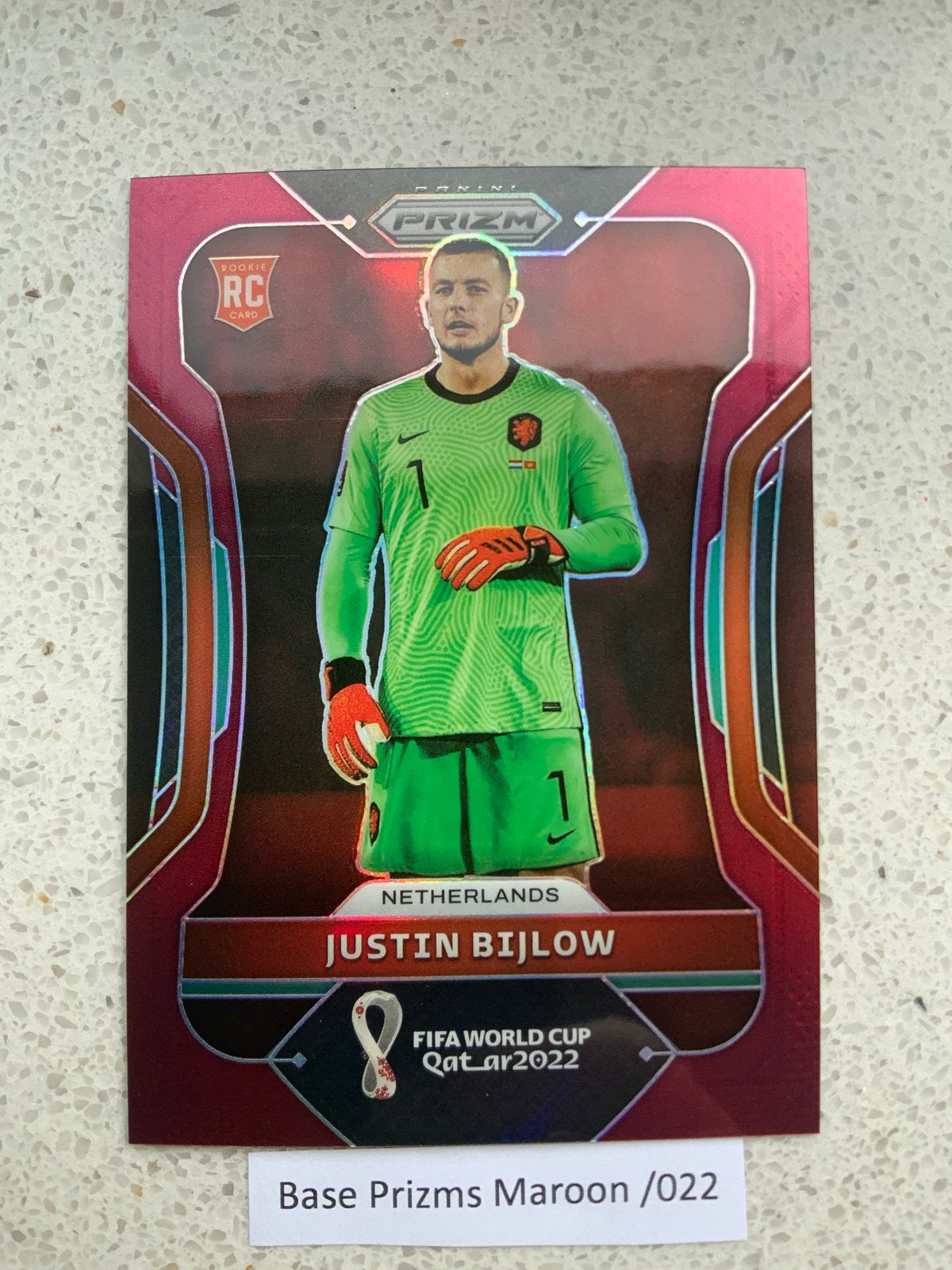 Justin Bijlow 2022 Panini Prizm WC Qatar Maroon 13/22, Verzamelen, Sportartikelen en Voetbal, Verzenden, Nieuw, Feyenoord, Spelerskaart
