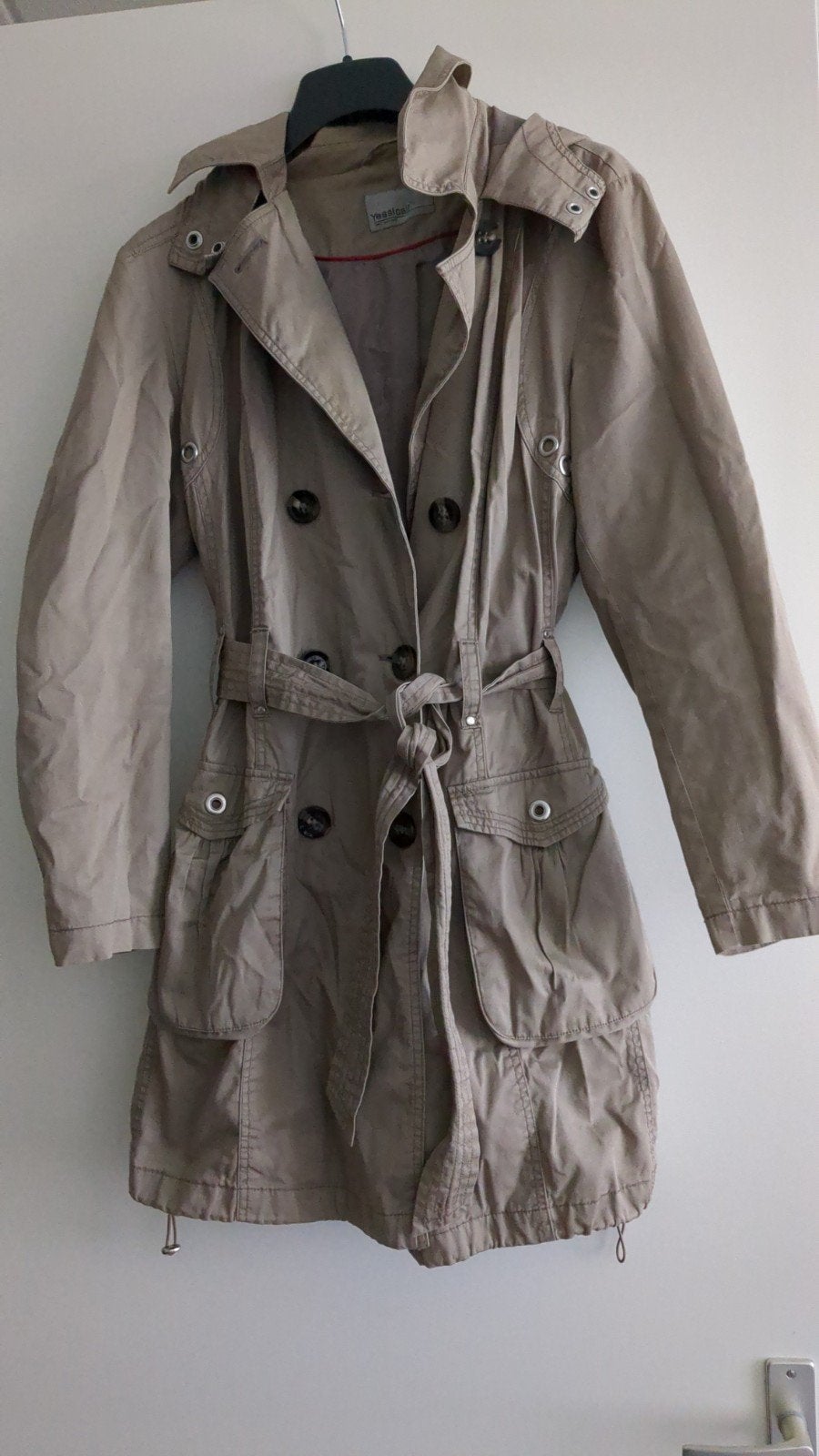 Trenchcoat maat 46 beige, Ophalen, Rood