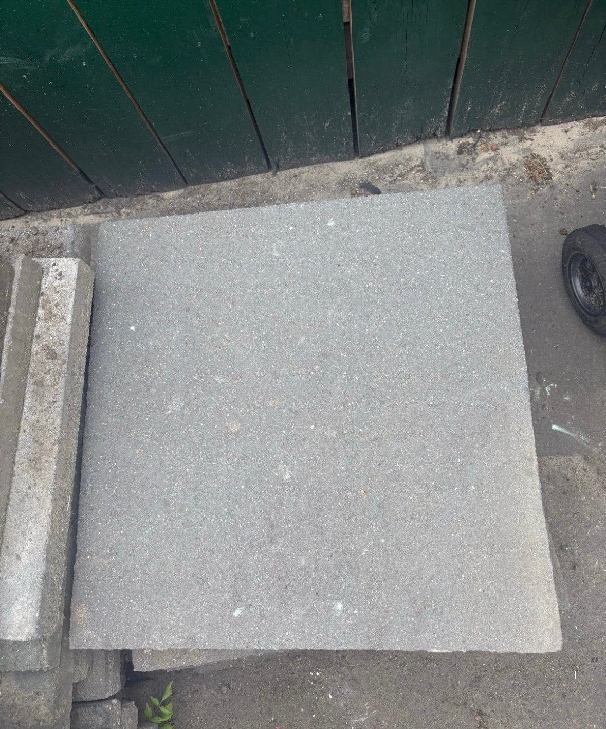 Gratis af te halen: 23+ halve tegels 60x60x5 cm, Gebruikt, Vloertegels, Overige materialen, 60 cm of meer