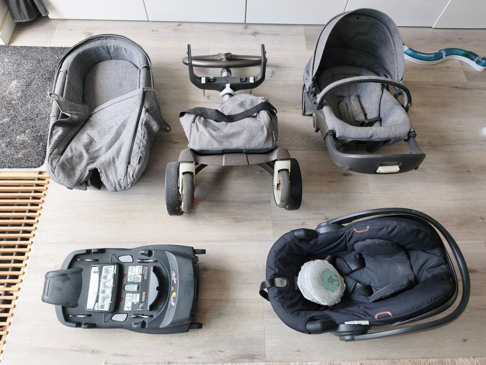 STOKKE XPLORY Combiwagen met BeSafe autostoel en base, Gebruikt, Combiwagen, Verstelbare duwstang, Ophalen