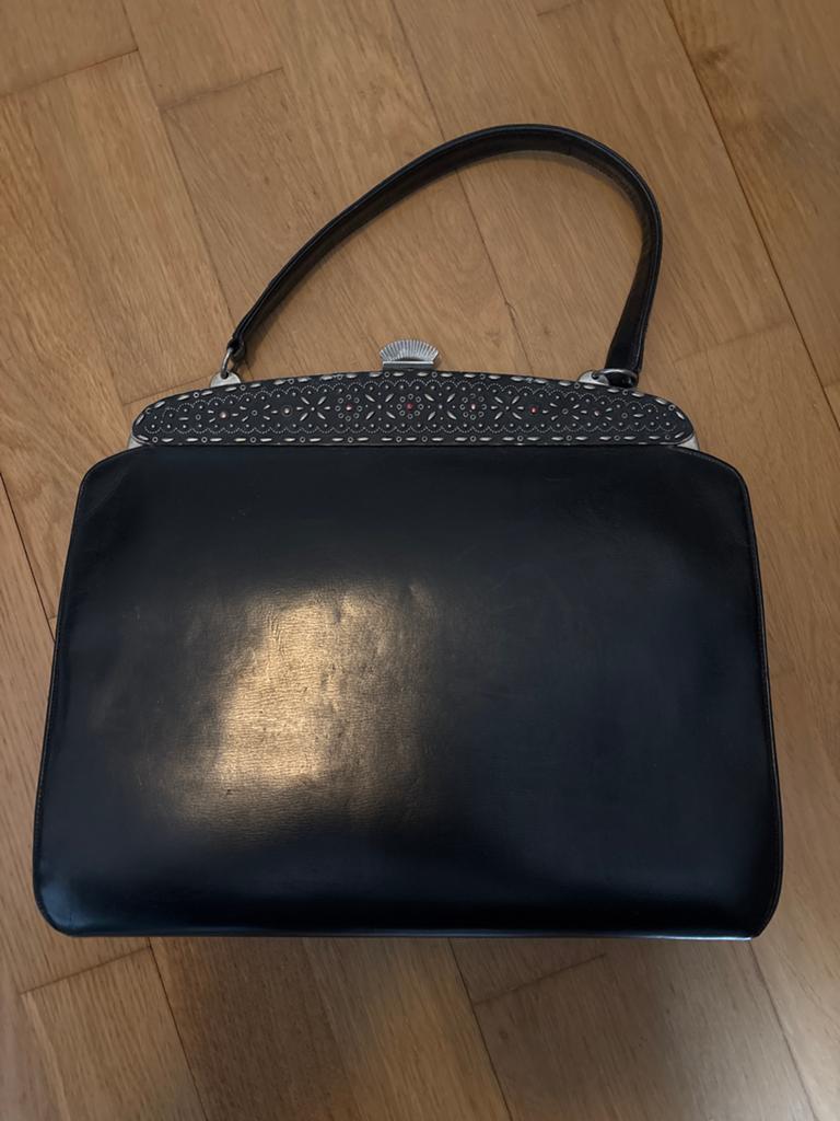 Vintage Coronet Handtas Zwart met Sierlijke Sluiting handtas, Ophalen of Verzenden, Gebruikt, Zwart, Handtas