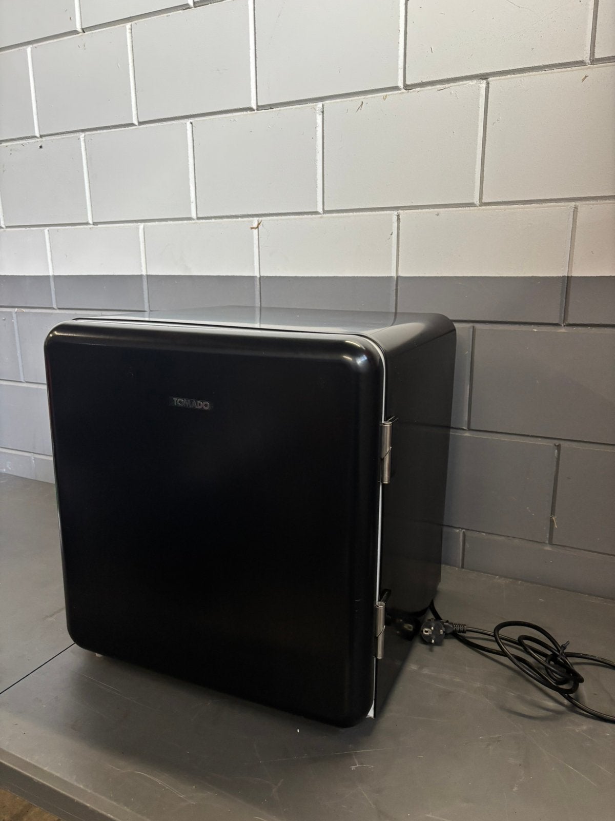 Tomado Retro Mini koelkast 47L, Ophalen, Met aparte vriezer, Minder dan 45 cm, Minder dan 85 cm