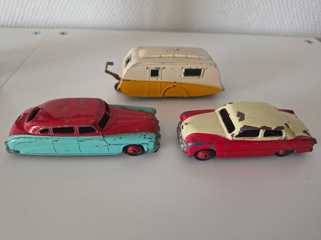 DINKY TOYS HUDSON SEDAN ,CARAVAN EN FORD, Ophalen of Verzenden, Gebruikt, Auto, Dinky Toys