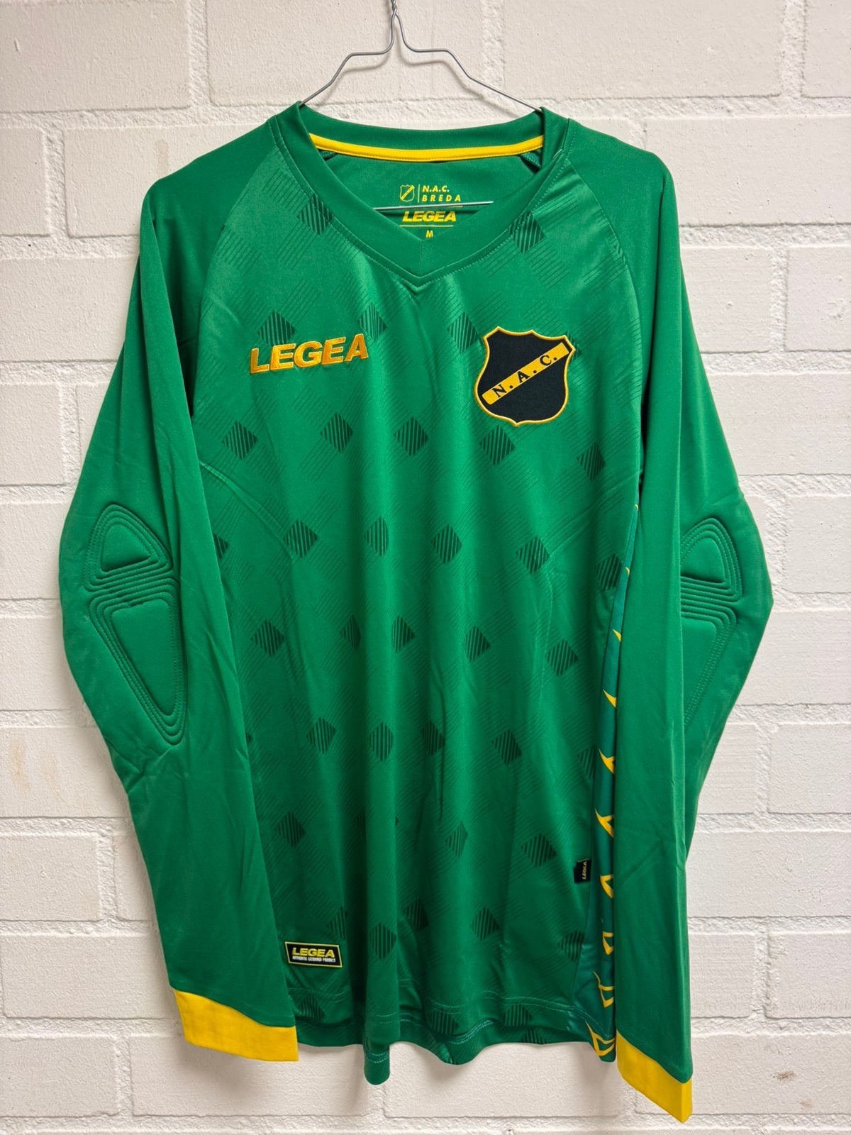 NAC Breda keepershirt 2021/2022 maat M nieuw met labels, Sport en Fitness, Maat M, Ophalen of Verzenden, Nieuw, Shirt